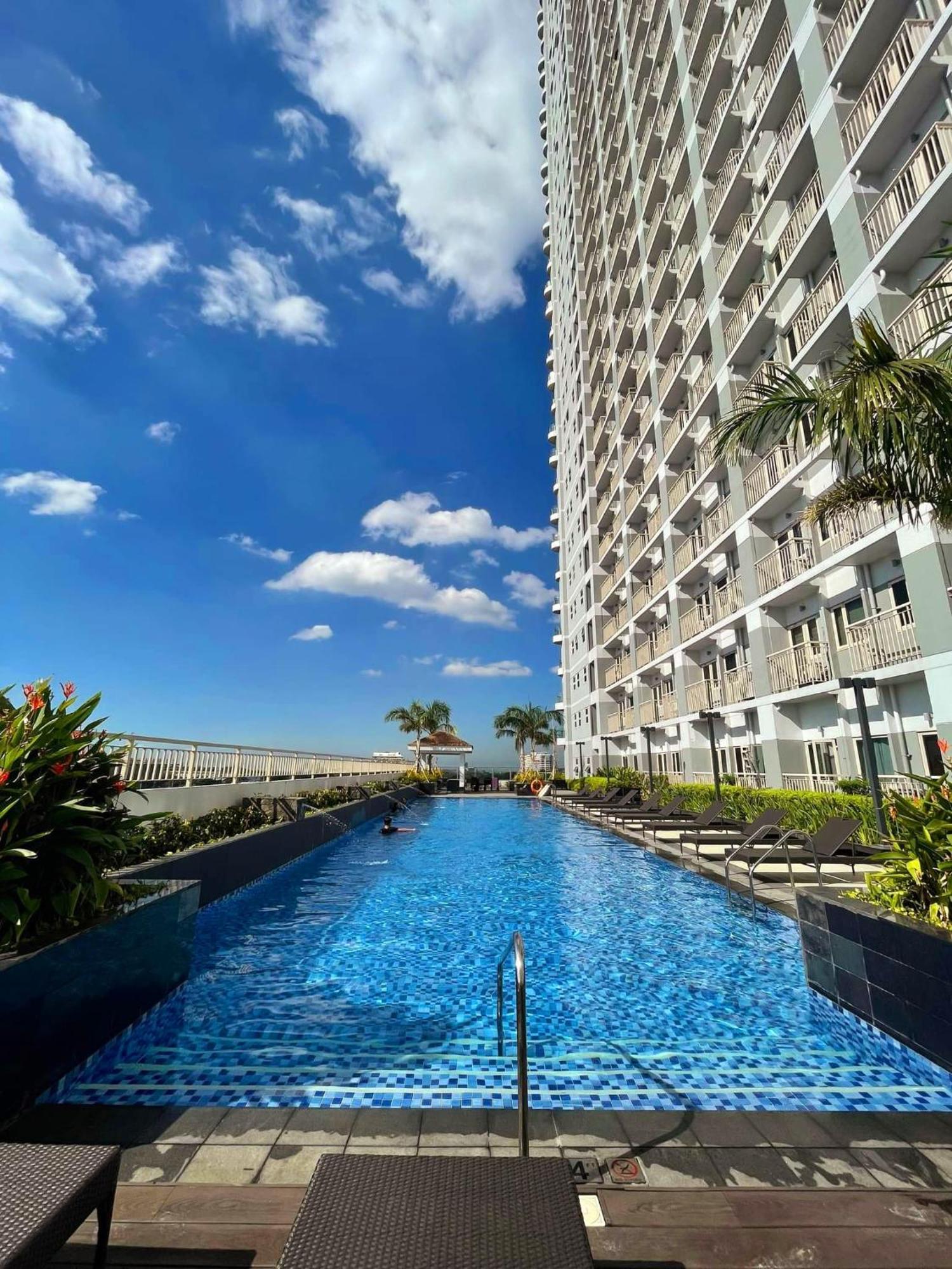 Cozy Penthouse 2Br Suite W Balcony - Amazing Manila Bay View And City Skyline Near Moa Pasay Exterior foto